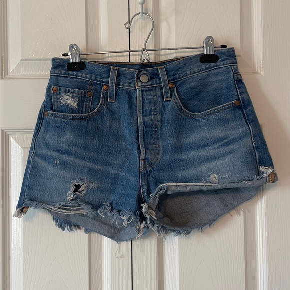 Levi’s Denim Shorts - Picture 1 of 5